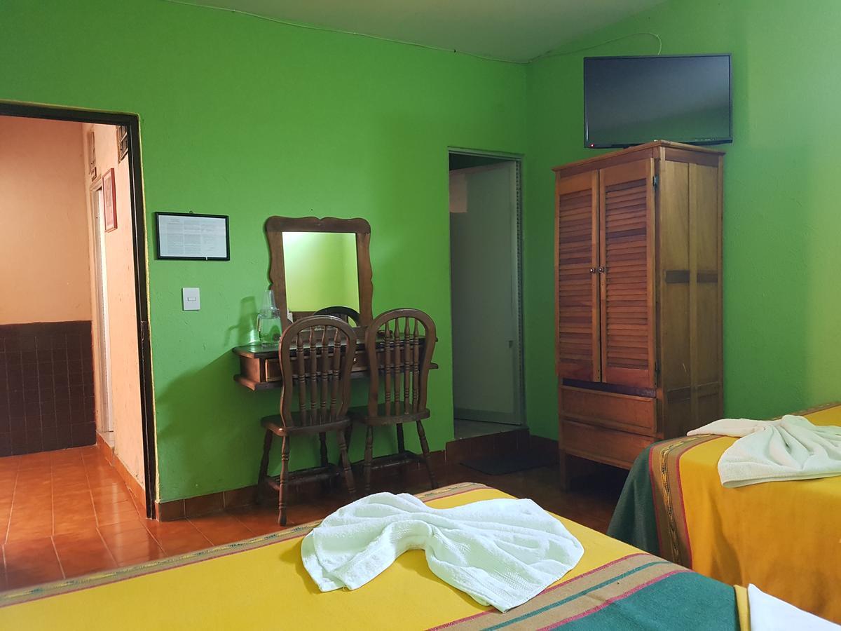 Hotel Nuevo Cupatitzio Uruapan  ภายนอก รูปภาพ