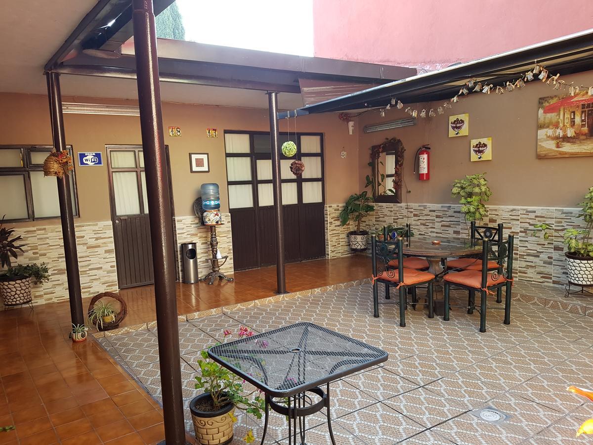 Hotel Nuevo Cupatitzio Uruapan  ภายนอก รูปภาพ